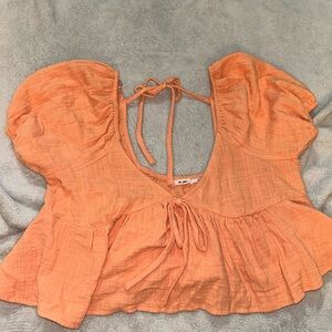 mi ami cropped light orange babydoll tee size medium
